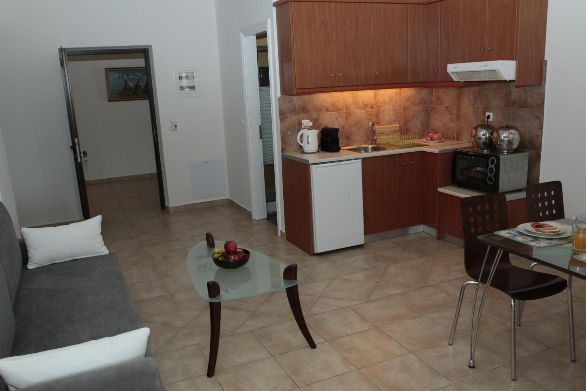 Elena's Summer House Apartment